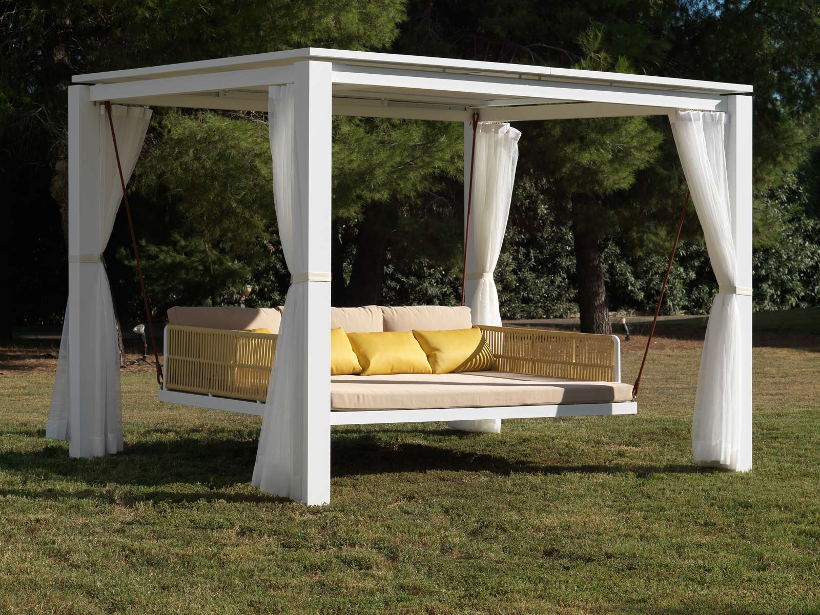 Muebles jardín Cartagena, sofá exterior con cojines impermeables, muebles de terraza modernos Murcia, mesa jardín aluminio Murcia, tumbona madera teca Cartagena, silla cuerda para terraza, iluminación exterior diseño moderno, barbacoas weber Murcia, mobiliario exterior resistente al sol, conjunto exterior aluminio y cuerda, tumbona diseño moderno Murcia